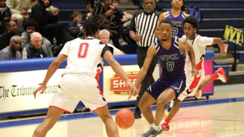 Isaiah Thomas led the Gators with 17 points in the district semifinal.